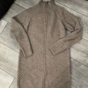 Dynamite sweater dress in excellent condition